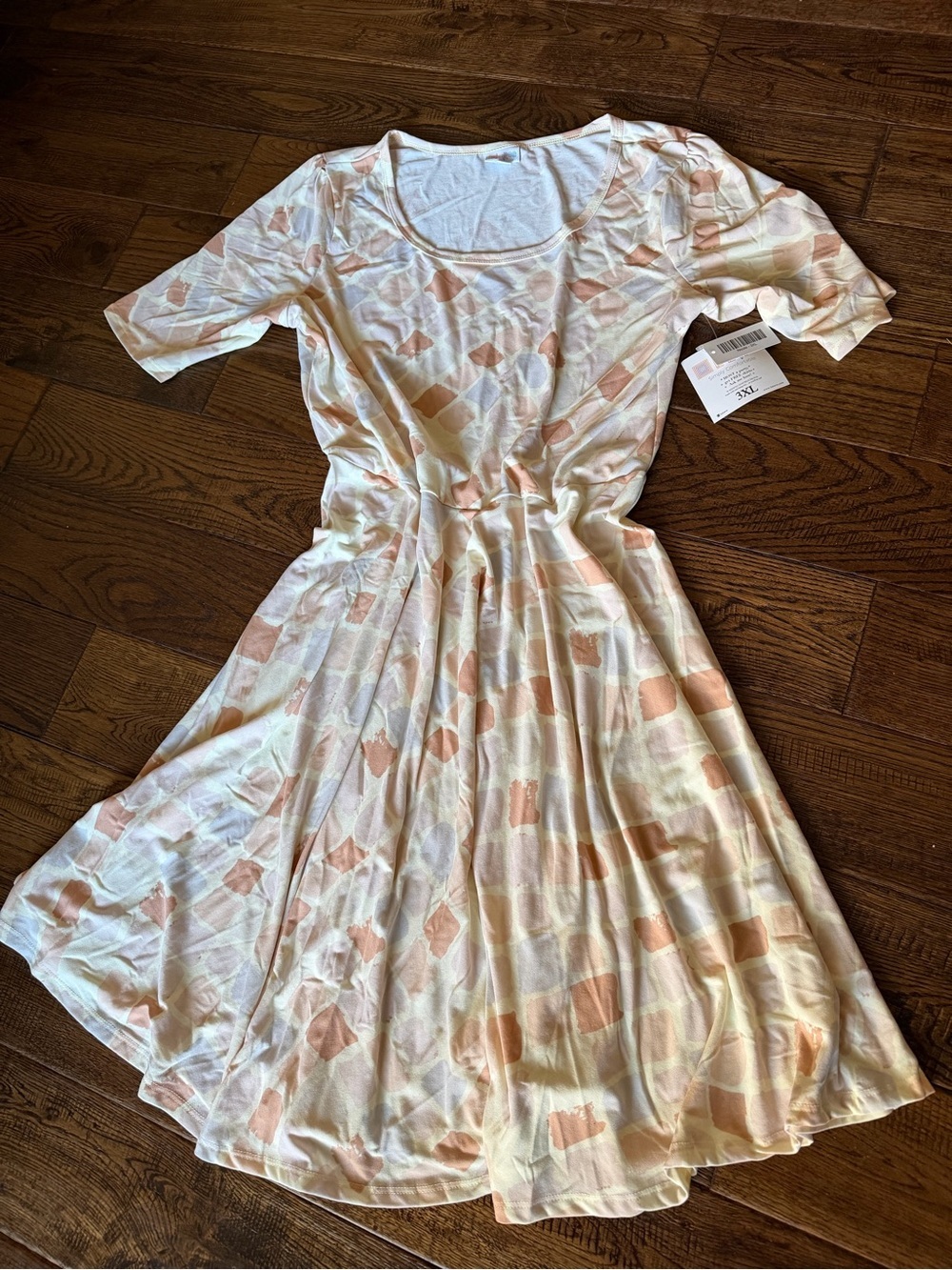 NWT LULAROE NICOLE Cream Midi Dress with Peach Geometric Print Size 3XL